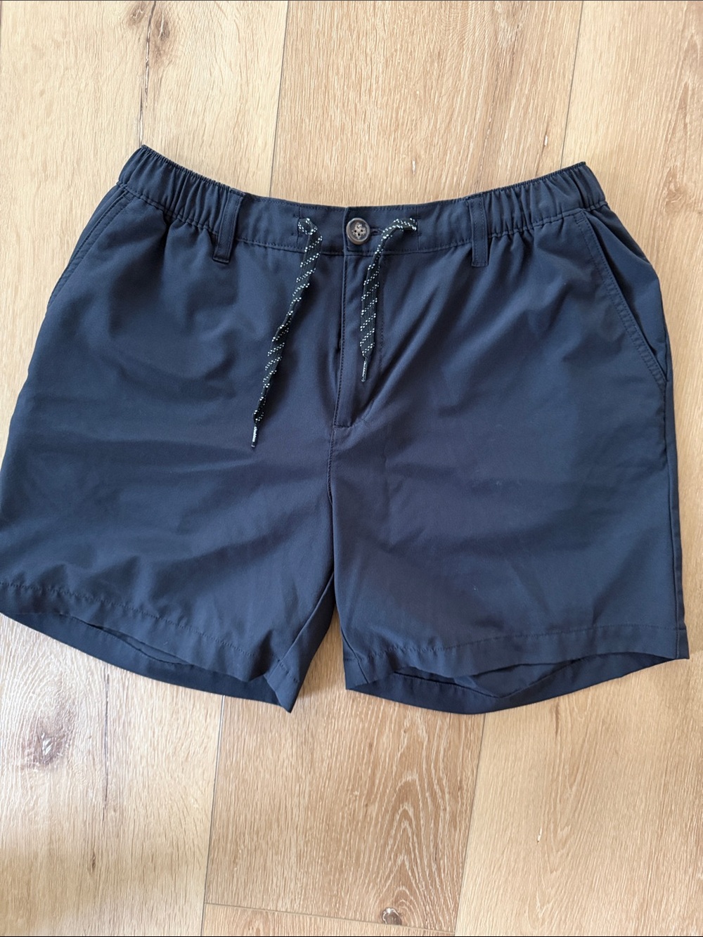 chubbies Men’s Black Everywhere Athletic Drawstring Shorts 6”